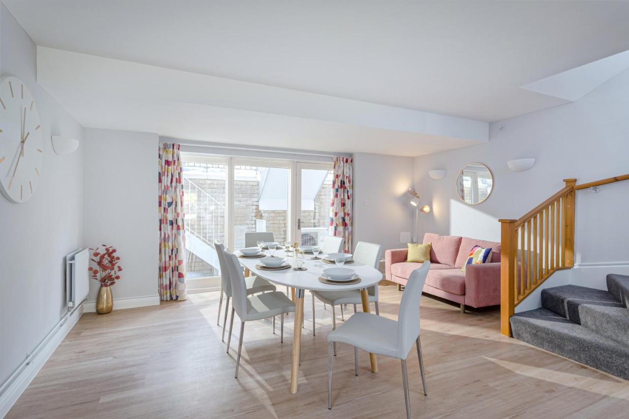 3 Bedroom Jesus Green Townhouse With Parking CBG Buitenkant foto