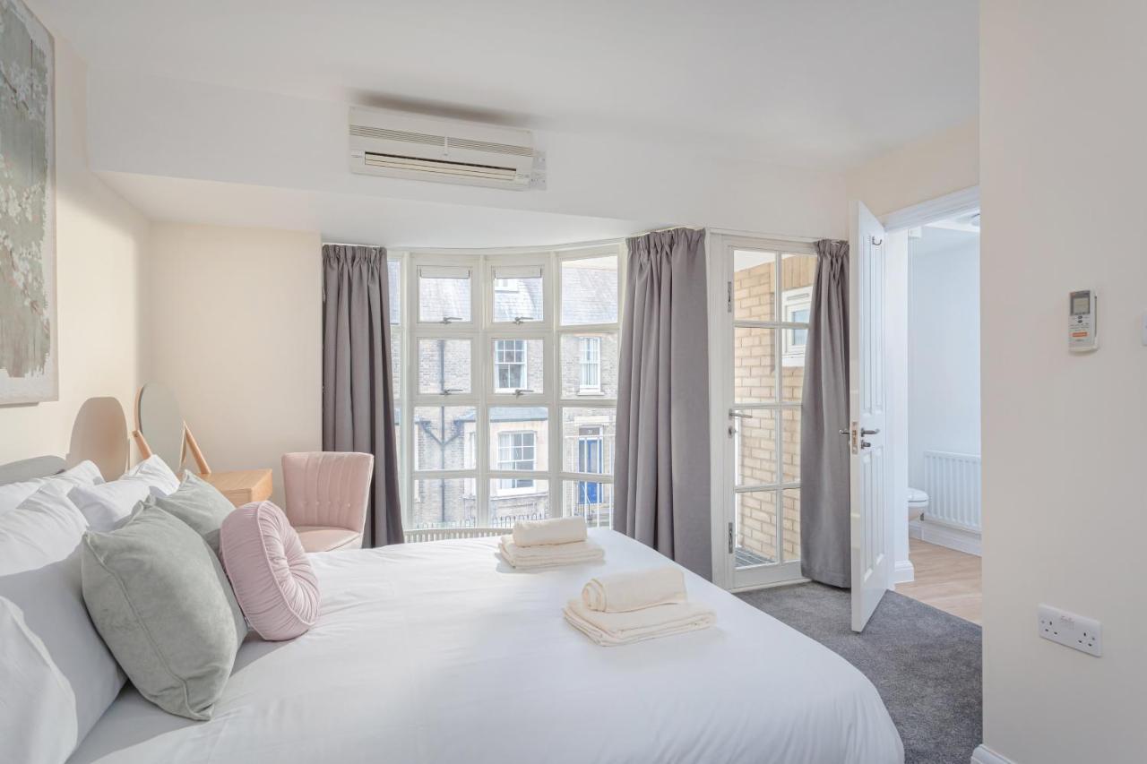 3 Bedroom Jesus Green Townhouse With Parking CBG Buitenkant foto